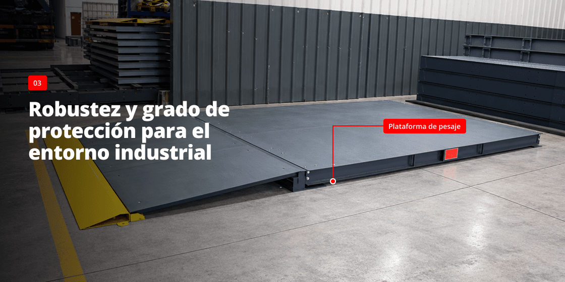 Plataforma de pesaje industrial instalada en el suelo de un almacén, preparada para entornos industriales exigentes